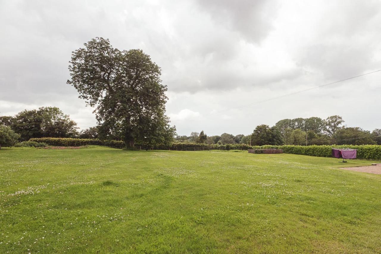 Grove Farm Bungalow With Swimming Pool, Dallinghoo Woodbridge Exterior foto